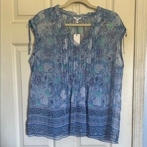 NWT Sonoma blue floral patterned blouse with cami size XL